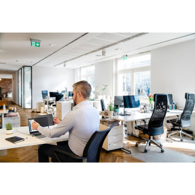 Kensington MagPro™ Magnetic Privacy 16" Laptop - 16:10