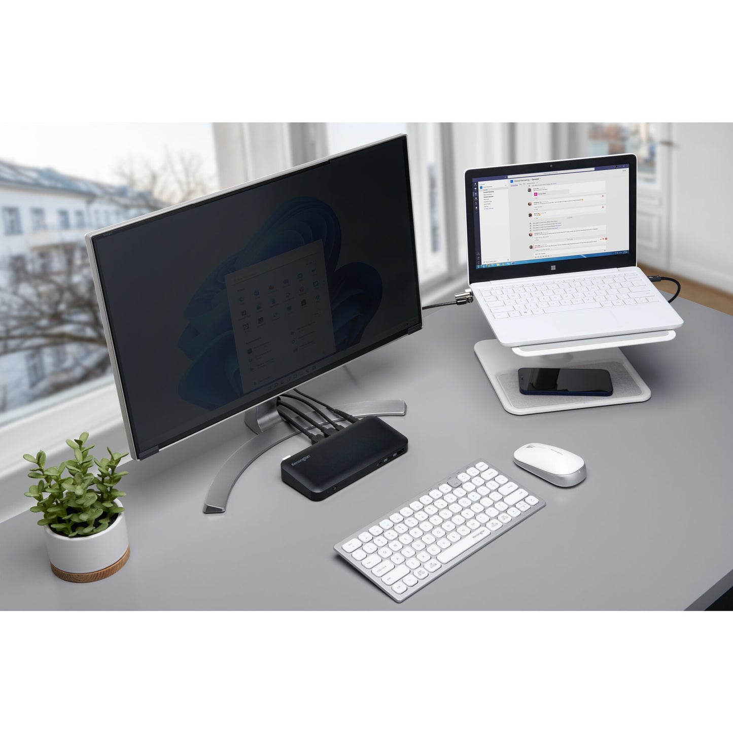 Kensington MagPro™ Magnetic Privacy 23.8" Monitors